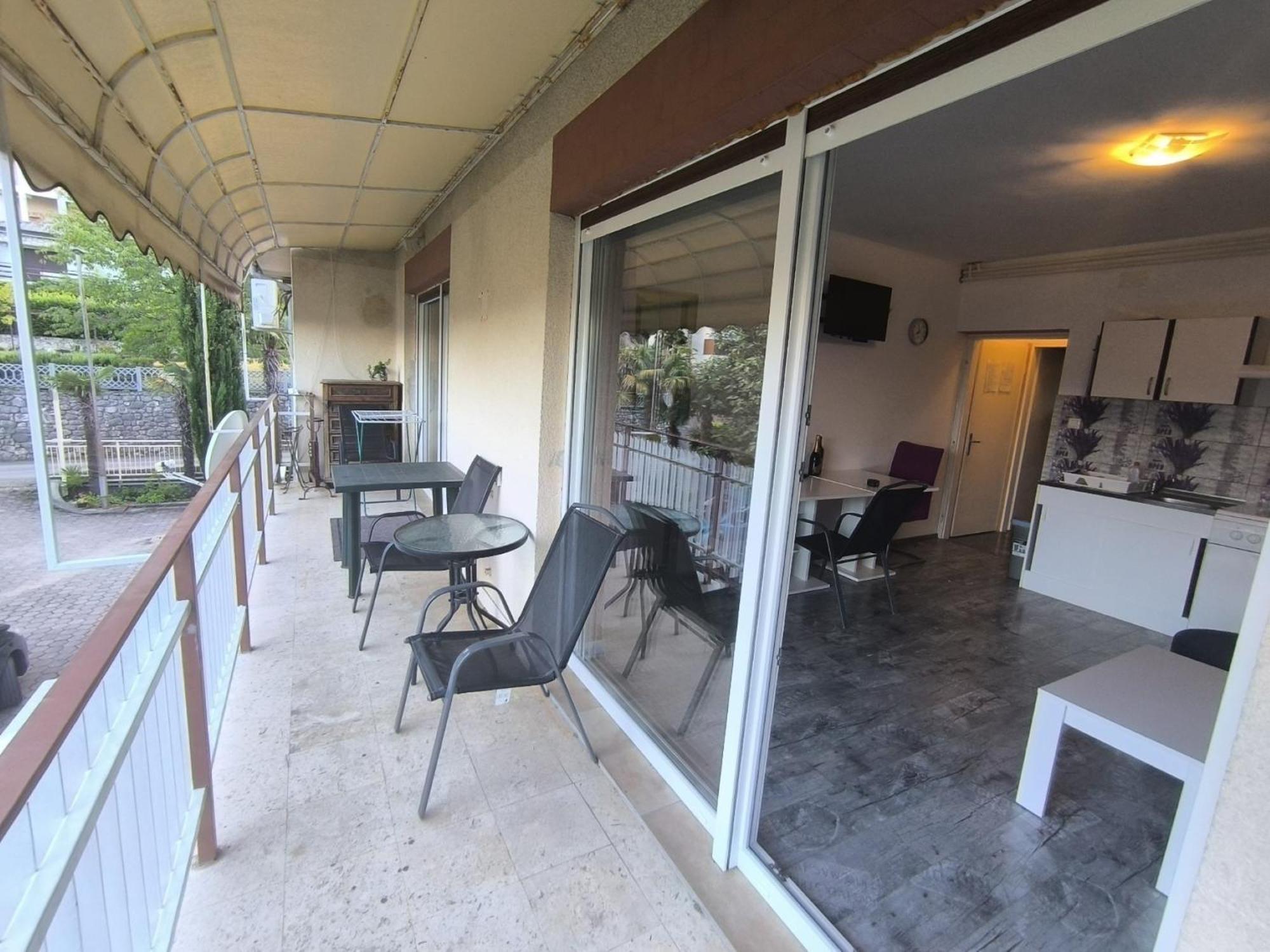 Apartments Lorinda Mošćenička Draga Rum bild