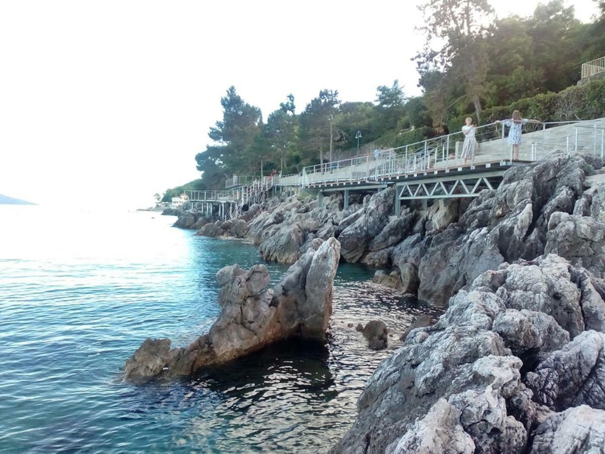 Apartments Lorinda Mošćenička Draga Exteriör bild